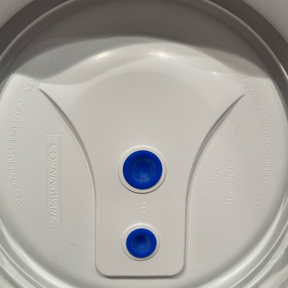 Corningware French White 20 ounce Meal Mug with Vented Lid - Picture 10 of 11